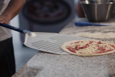 Aluminum Rectangle Perforated Pizza Peel Ø 33 cm. Handle 120