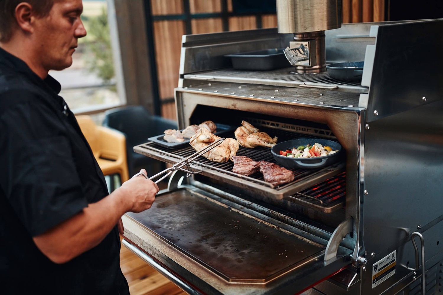 Josper Charcoal Oven Hjx25lbc, S/S Table, Tray Support